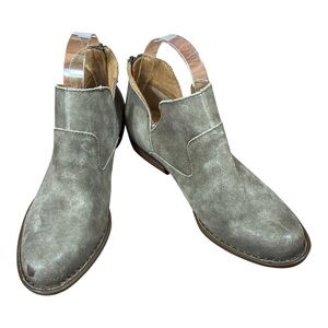Born Sz 6.5M Beth Booties Gray/Taupe Leather Western Low Heel NWT